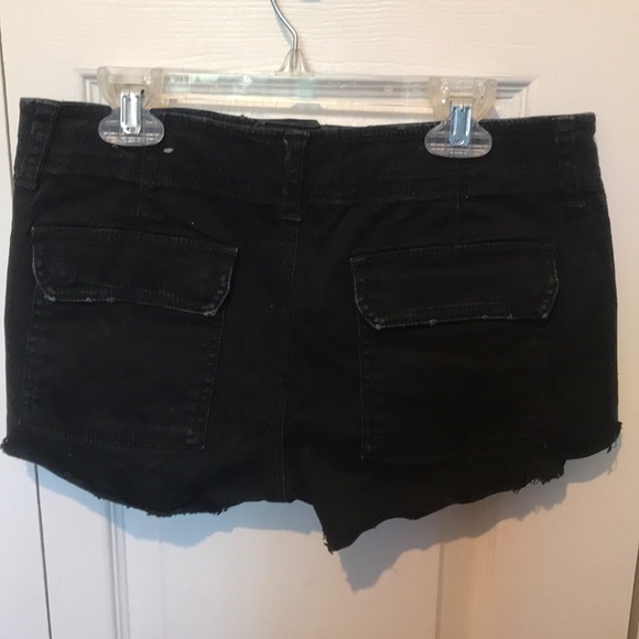 American Eagle Black Shorts - Picture 2 of 4